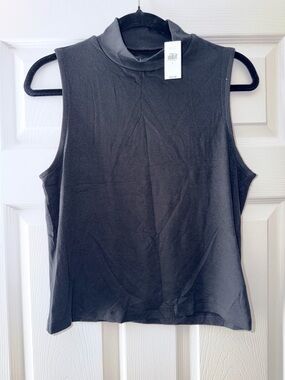 GAP Black Sleeveless Mock Neck Tank